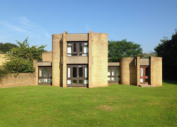 Breacon House